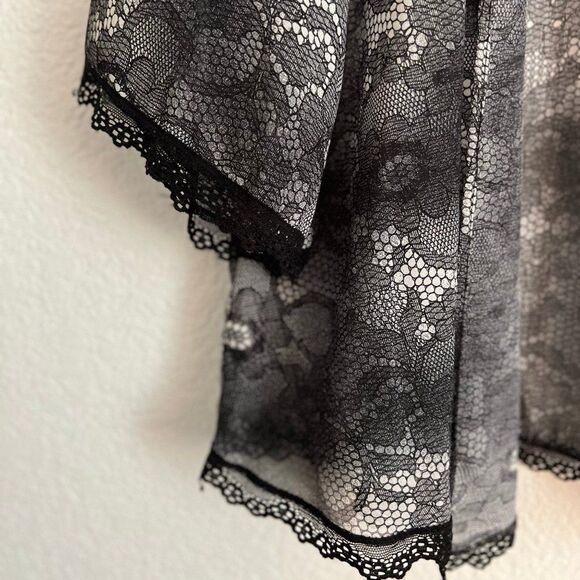 Speechless Women's Med lace print‎ kimono cardigan - Picture 3 of 5